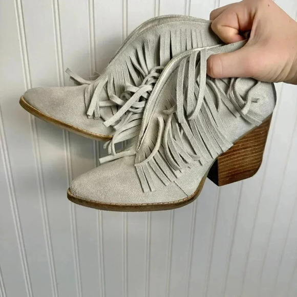 Coconuts By Matisse Lambert Fringe Bootie Light Grey, Leather - Picture 3 of 8
